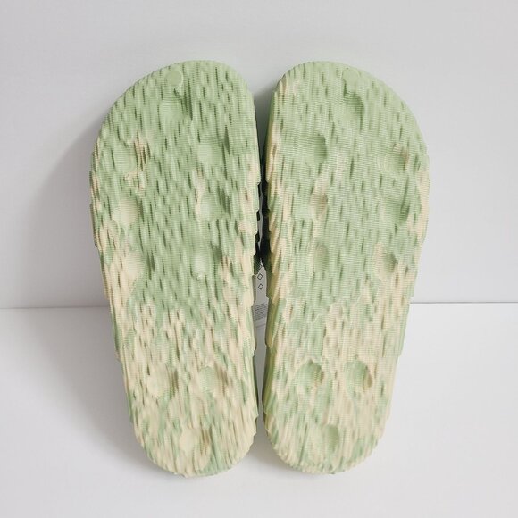 Sandals_&_Flip_Flops